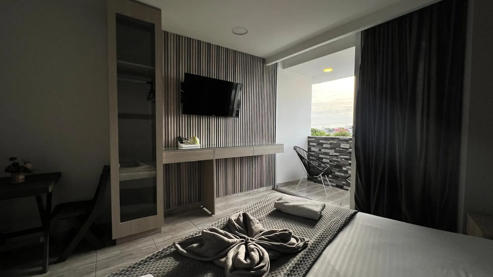 Suite Con Balcon Cerca Al Centro Cartagena Apartment
